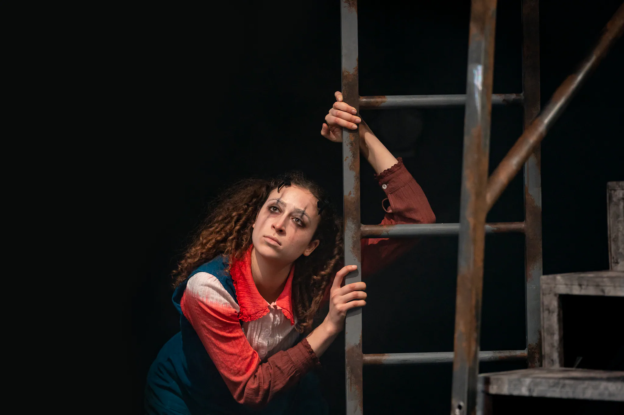 A Vampire Story at Greenwich Theatre — production photograph 16 of 40