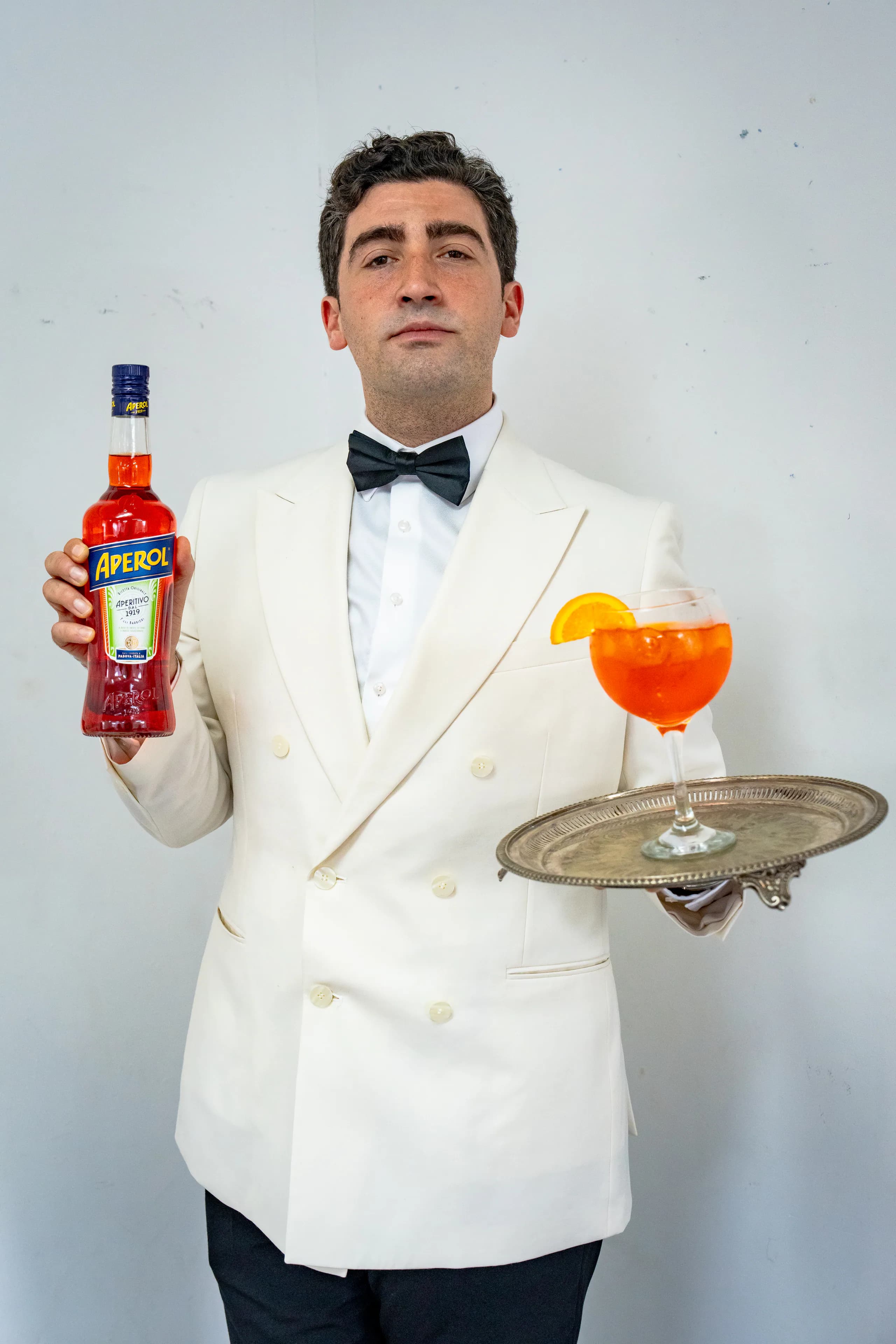 Aperol at Orange Tree Theatre — production photograph 2 of 4