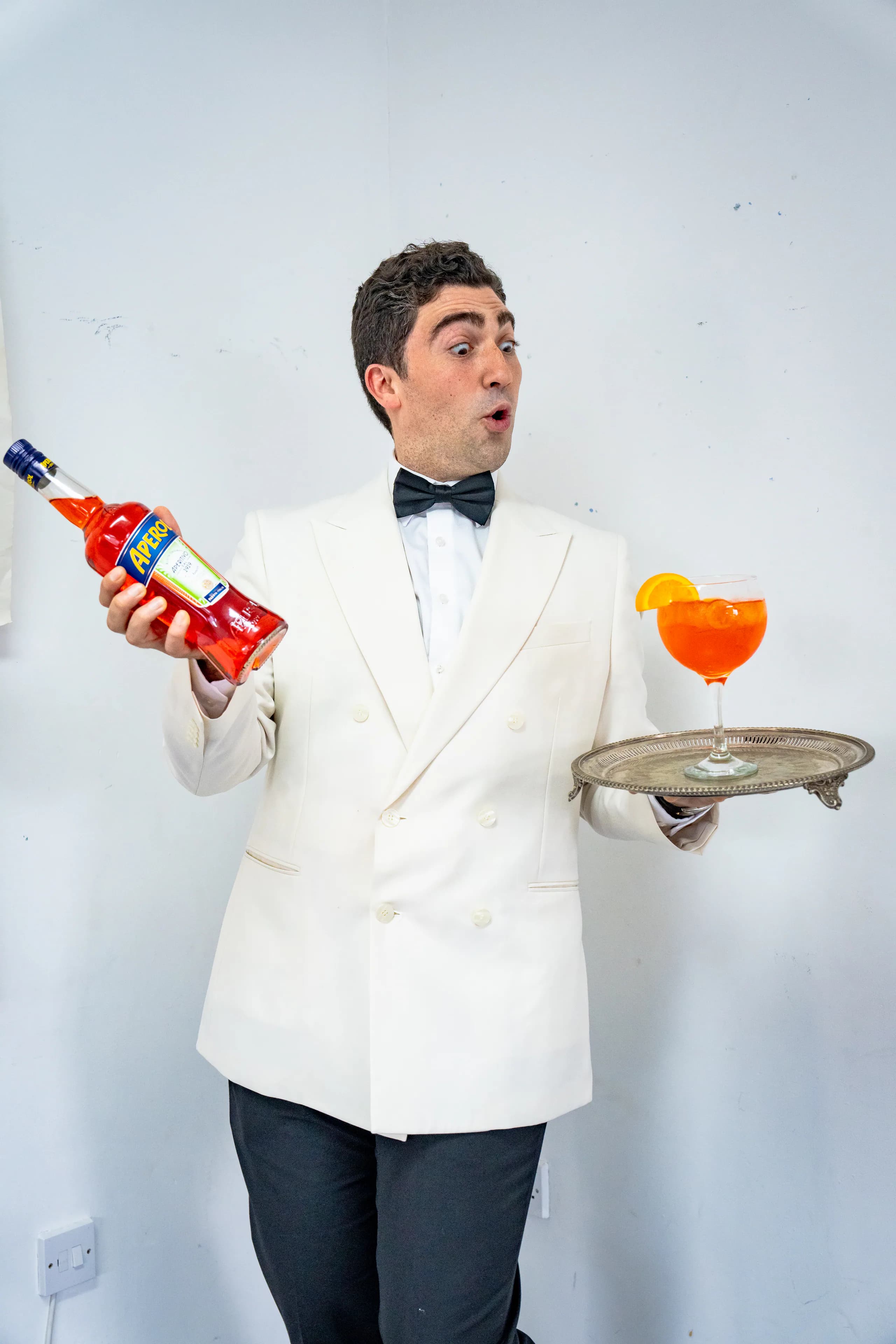 Aperol at Orange Tree Theatre — production photograph 3 of 4