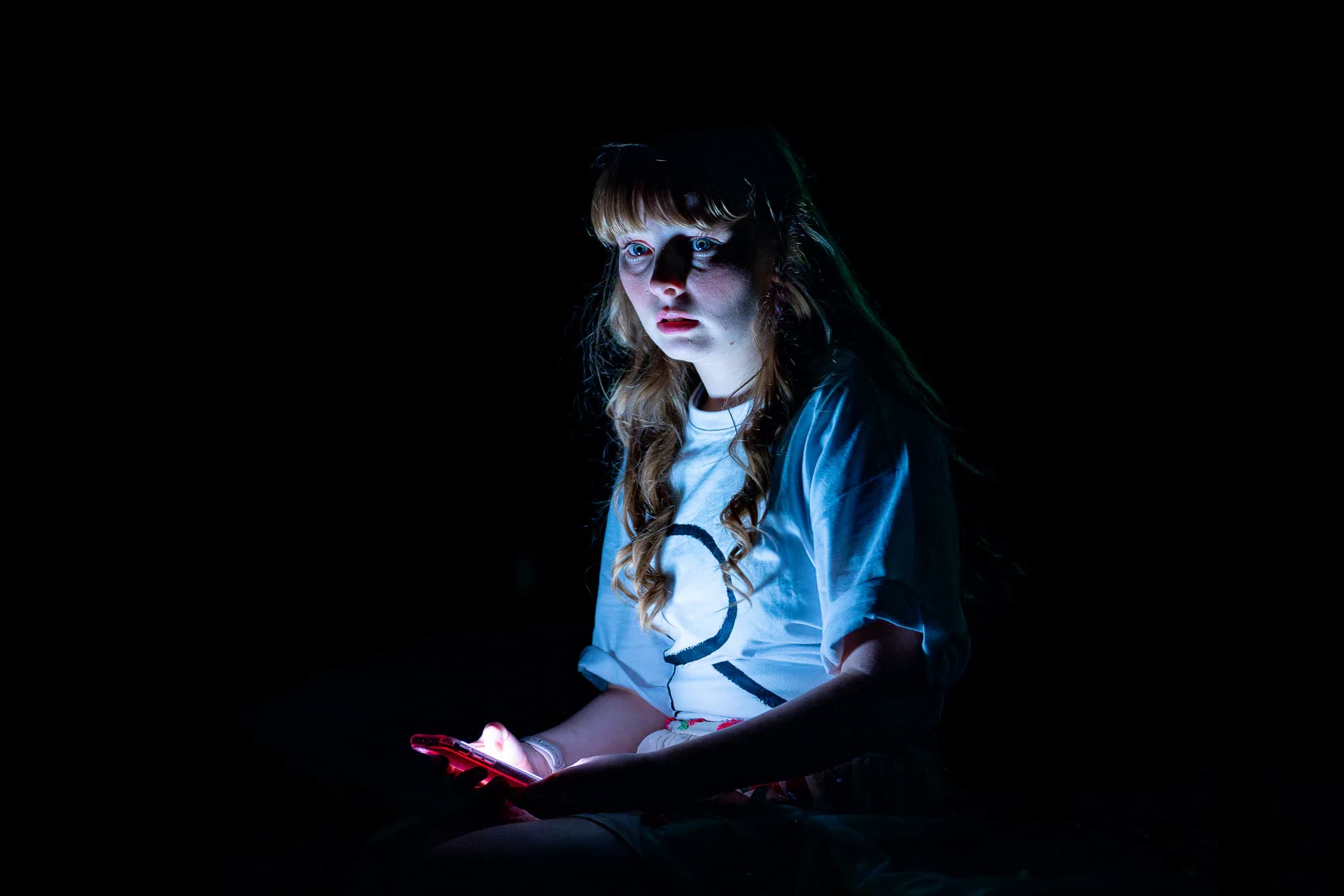 Everybody at Milton Court Studio Theatre — production photograph 5 of 46
