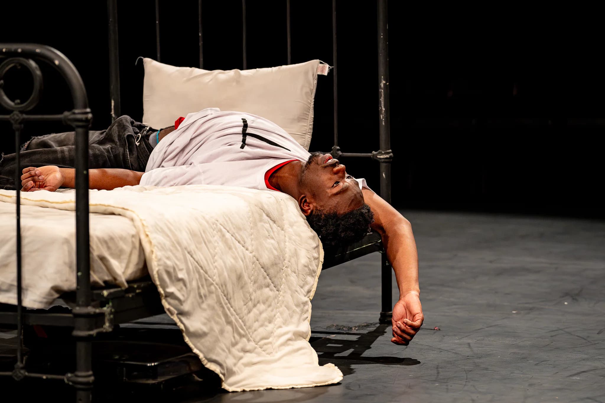 Everybody at Milton Court Studio Theatre — production photograph 28 of 46