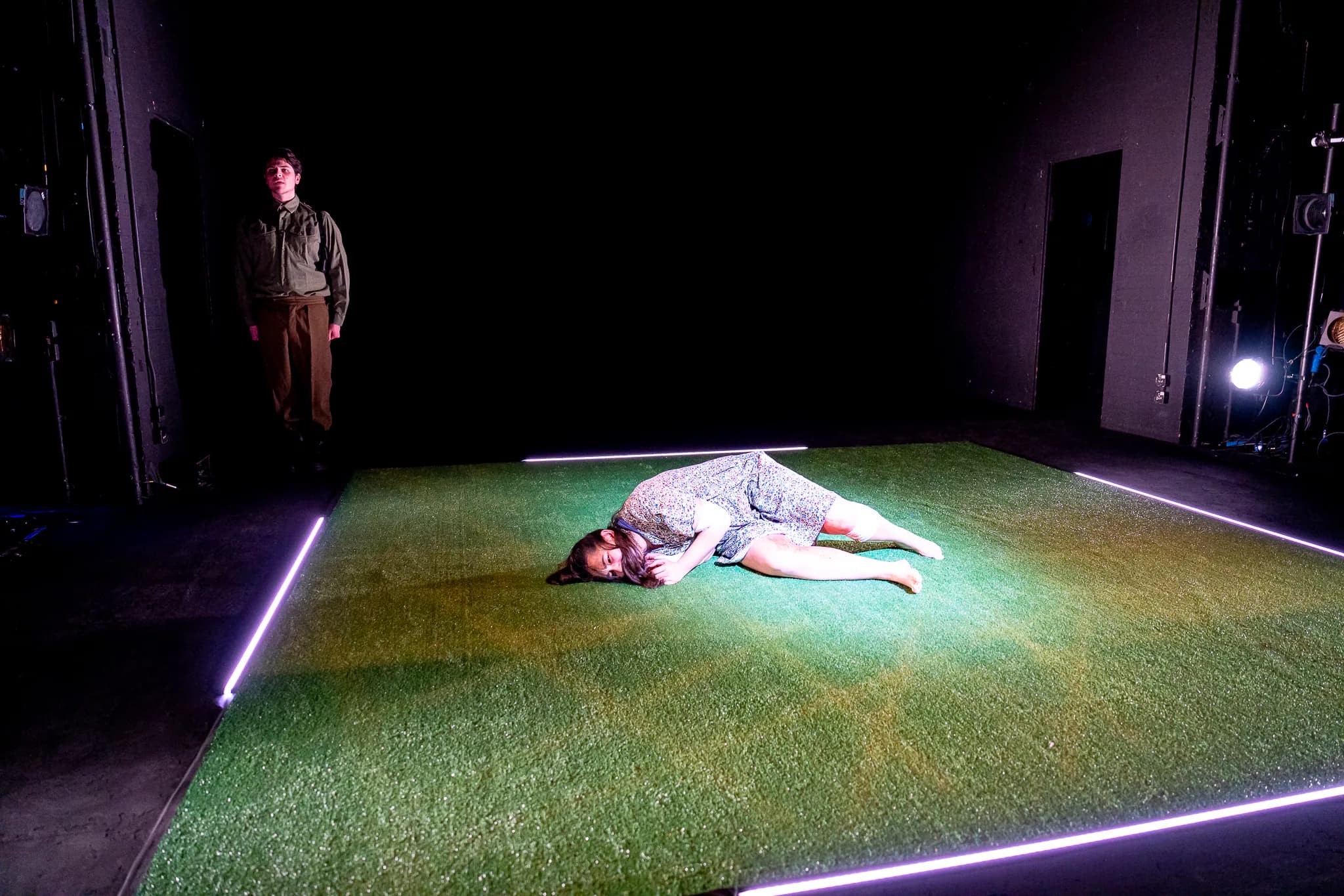 Fleas at Barn Theatre, Rose Bruford College, Sidcup — production photograph 10 of 40