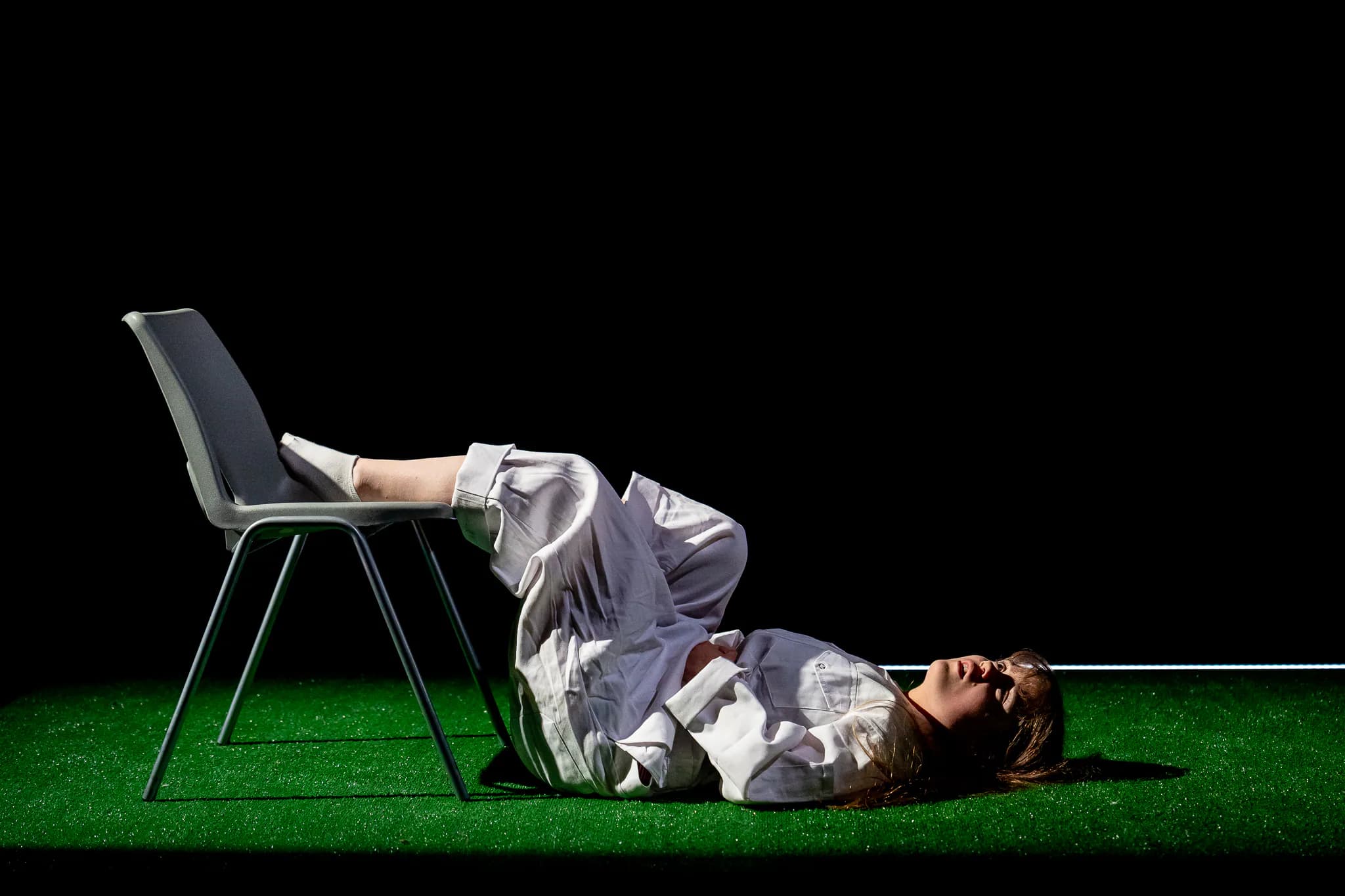 Fleas at Barn Theatre, Rose Bruford College, Sidcup — production photograph 25 of 40