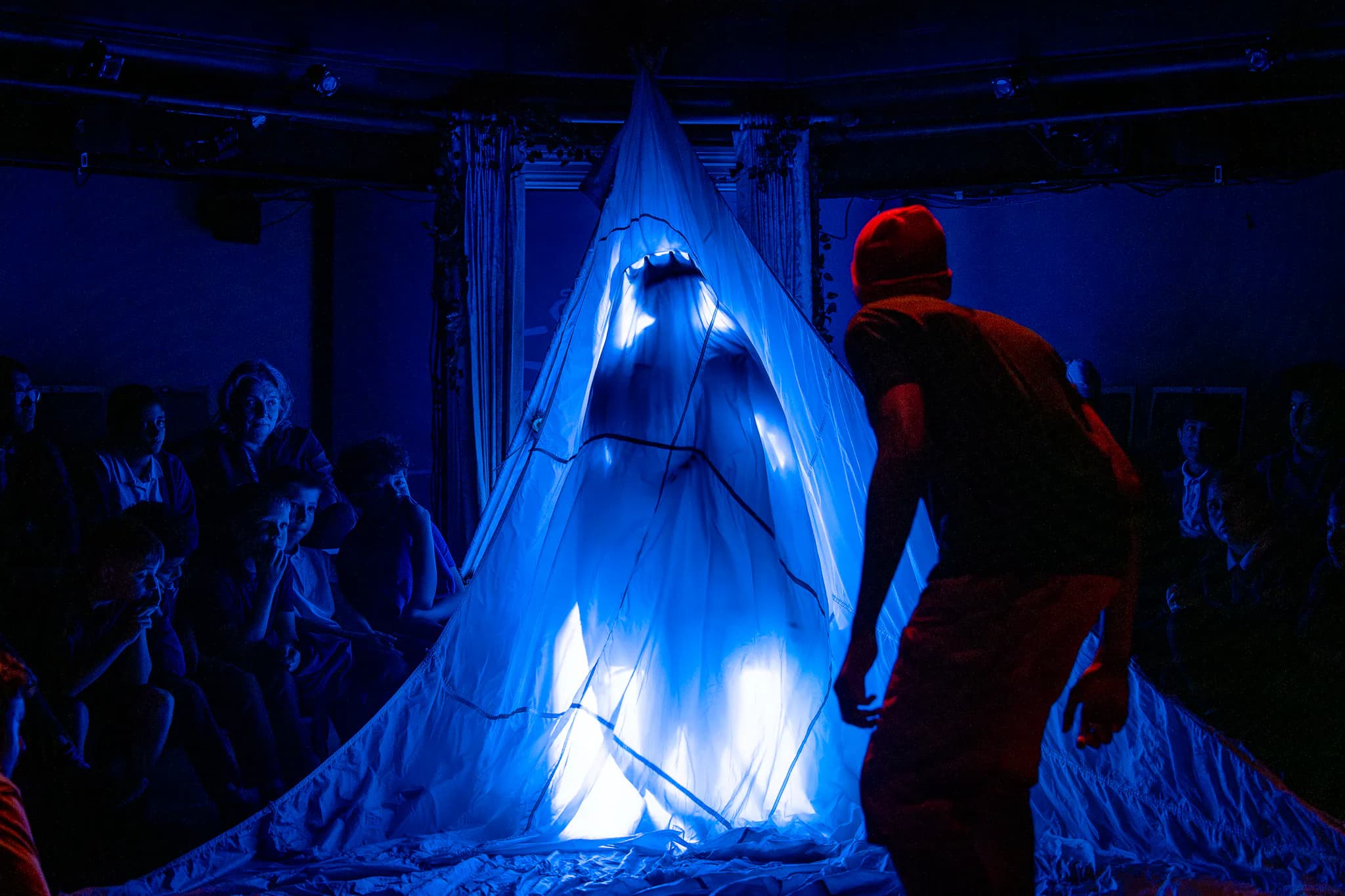 Hamlet at Orange Tree Theatre — production photograph 9 of 22