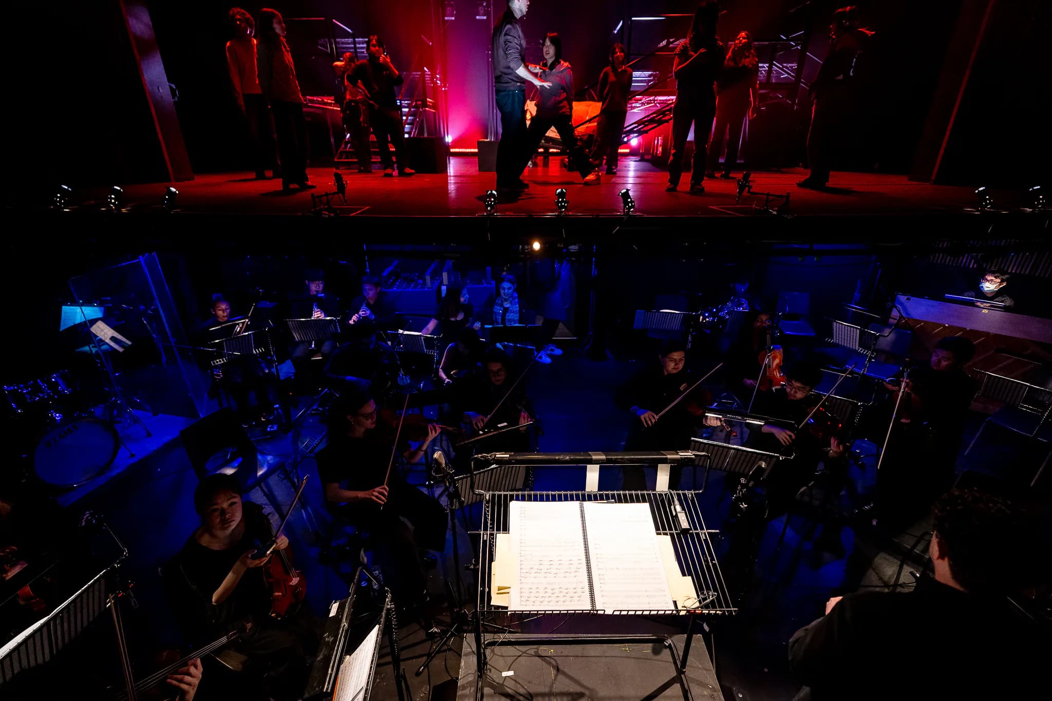 If I Were You at Bloomsbury Theatre, London — production photograph 4 of 42