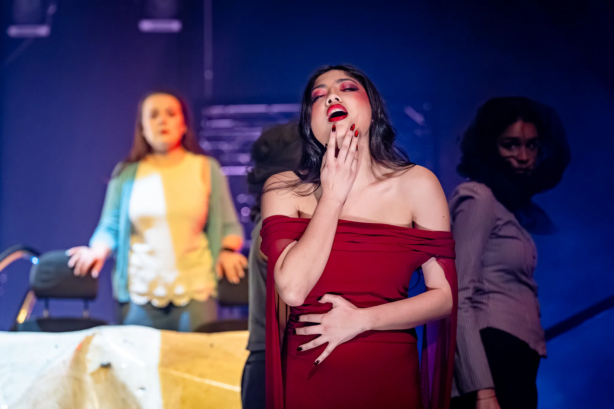 If I Were You at Bloomsbury Theatre, London — production photograph 36 of 42