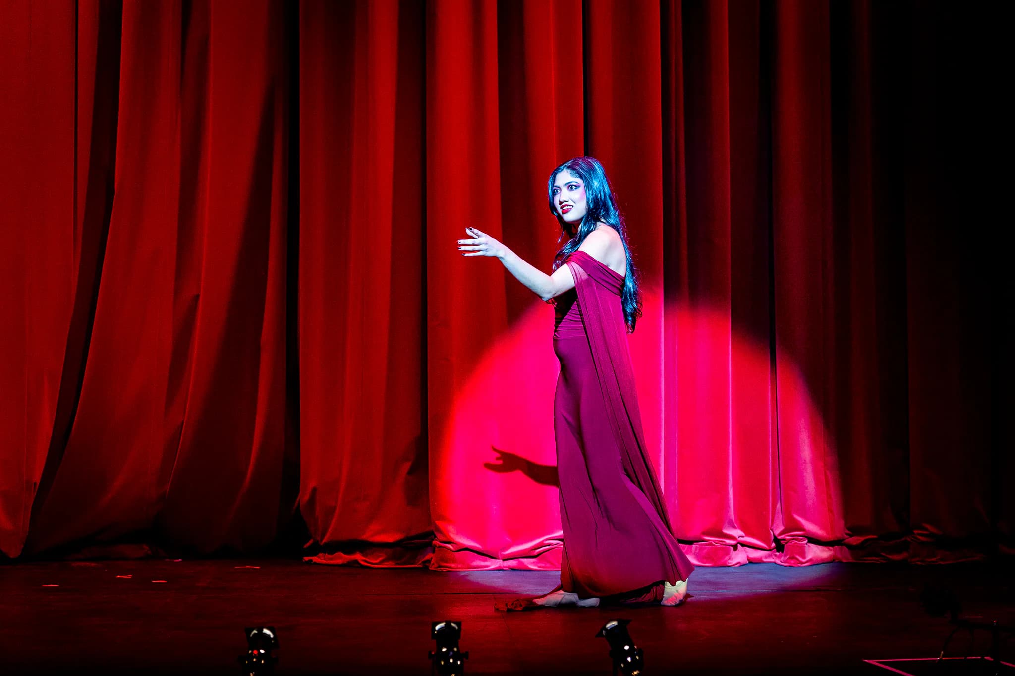 If I Were You at Bloomsbury Theatre, London — production photograph 42 of 42