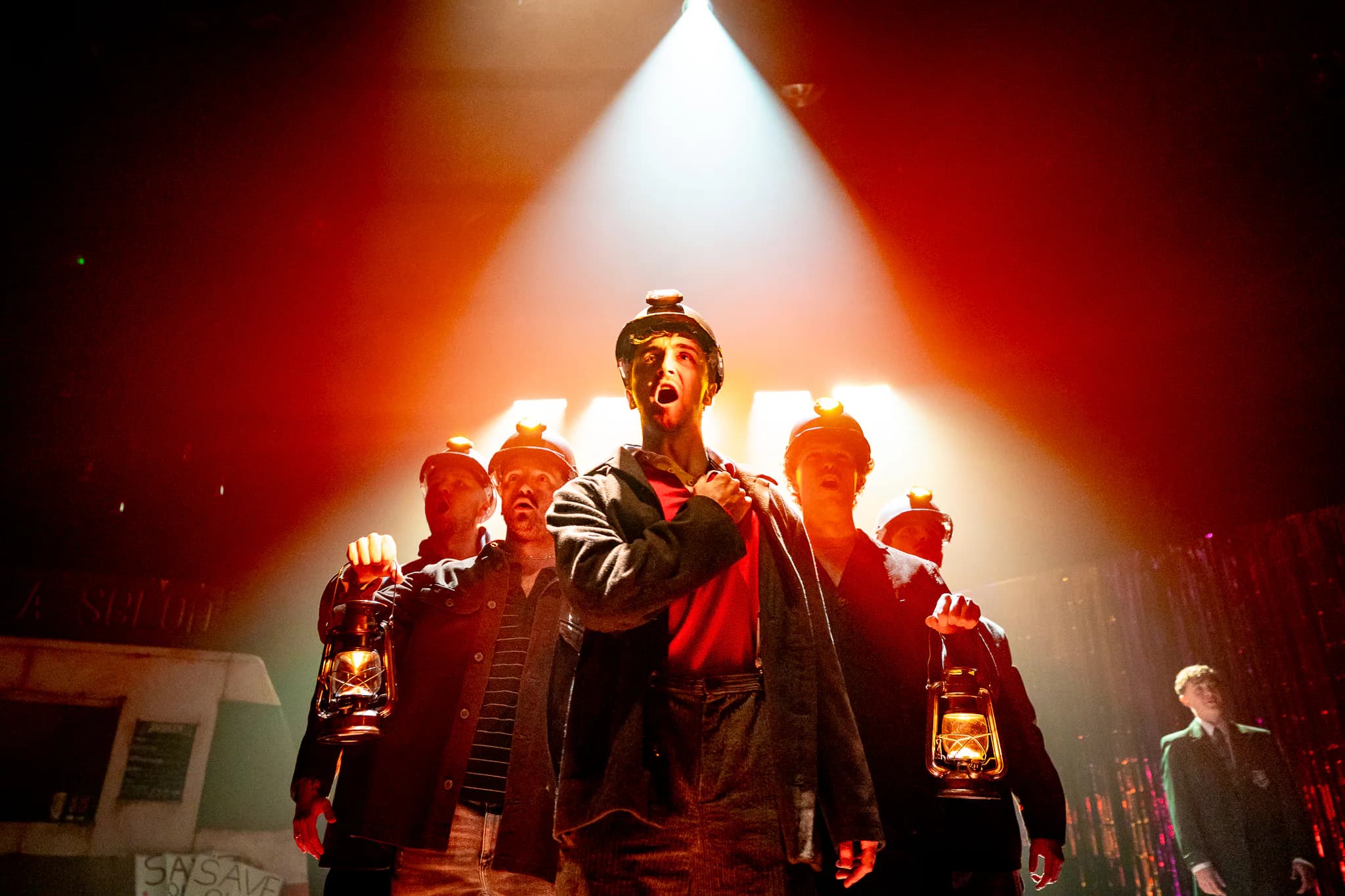 Pavilion at Greenwich Theatre, London — production photograph 20 of 44