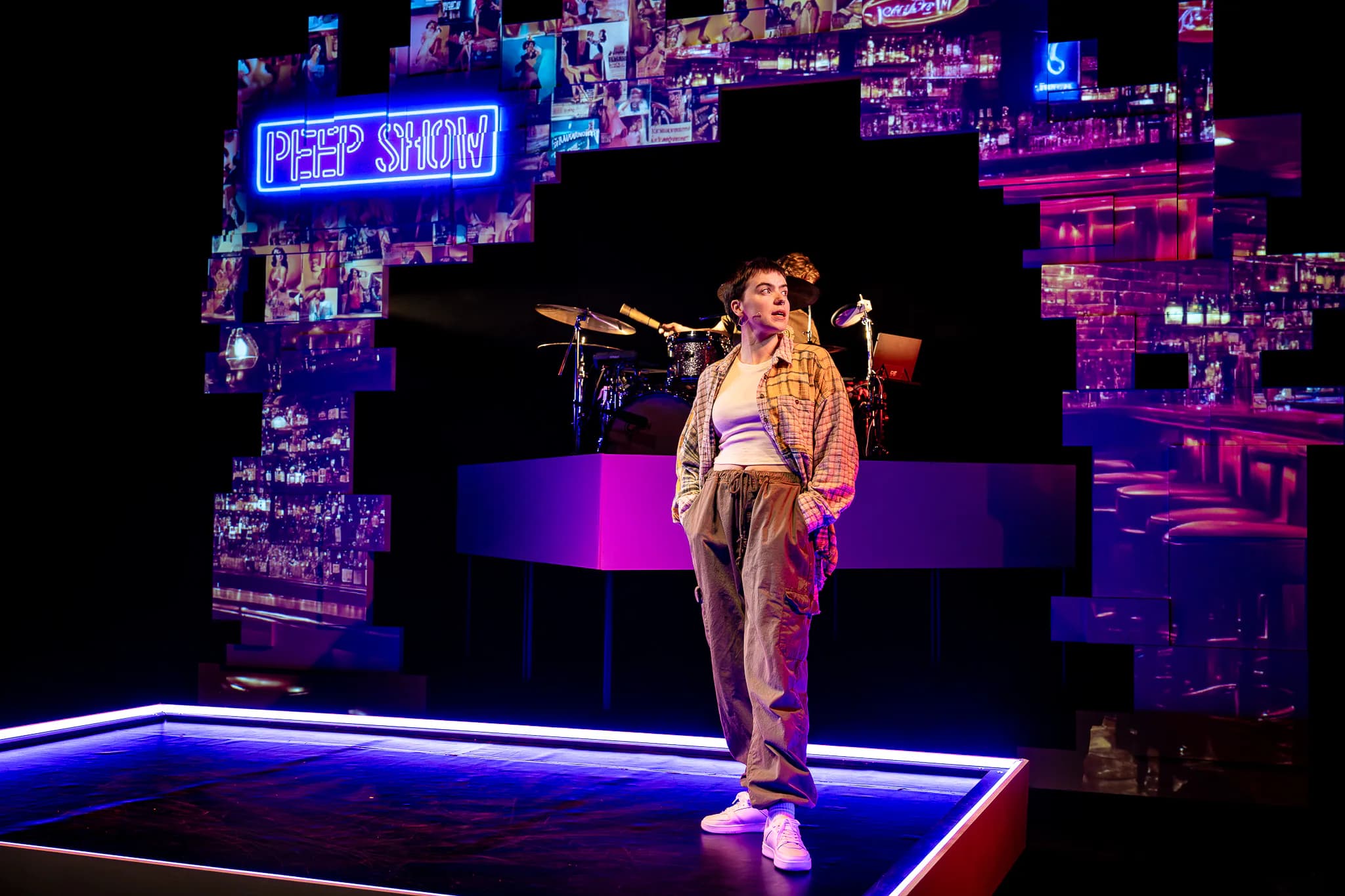 Peak Stuff at UK Tour — production photograph 6 of 43