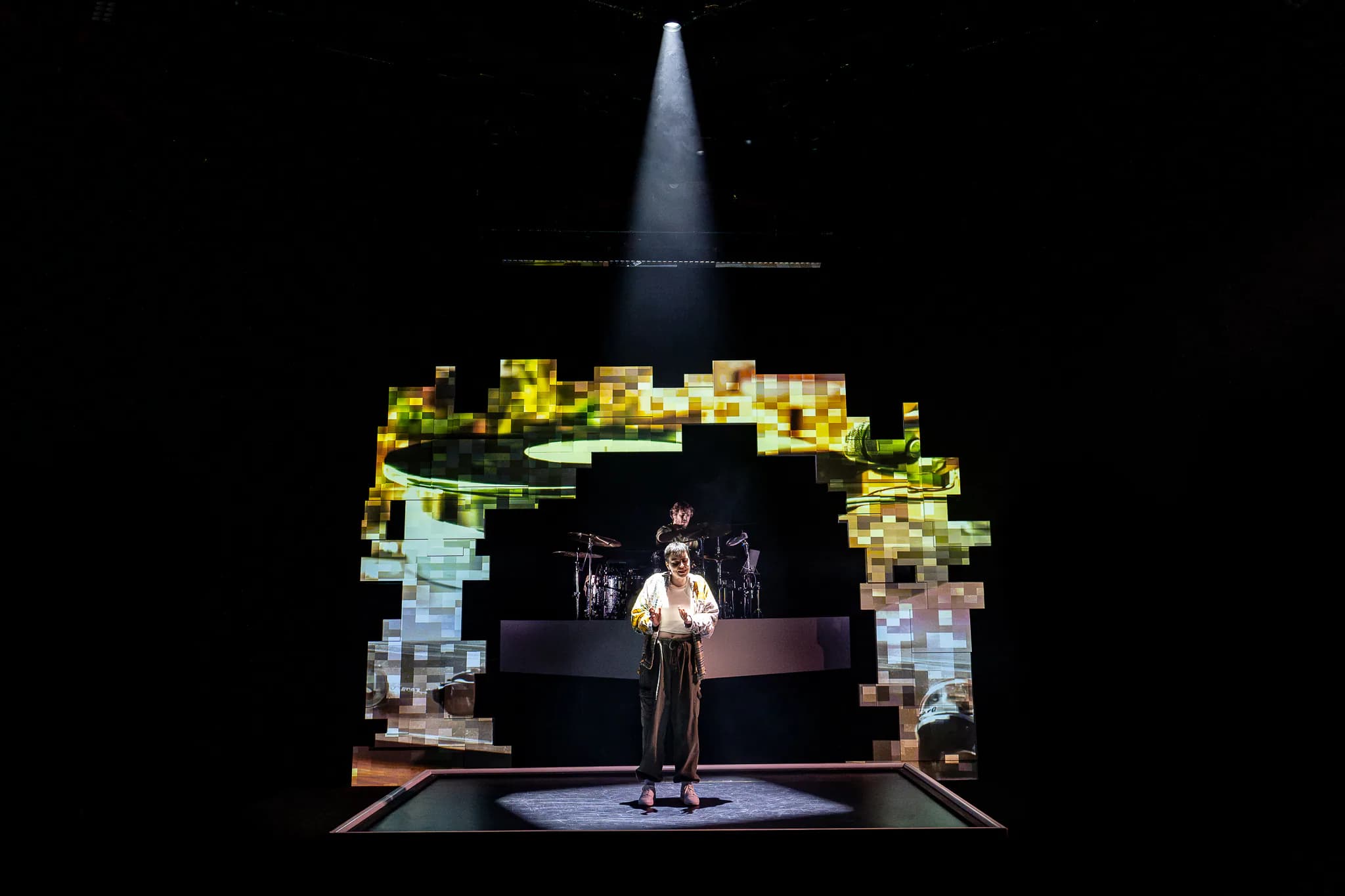 Peak Stuff at UK Tour — production photograph 14 of 43