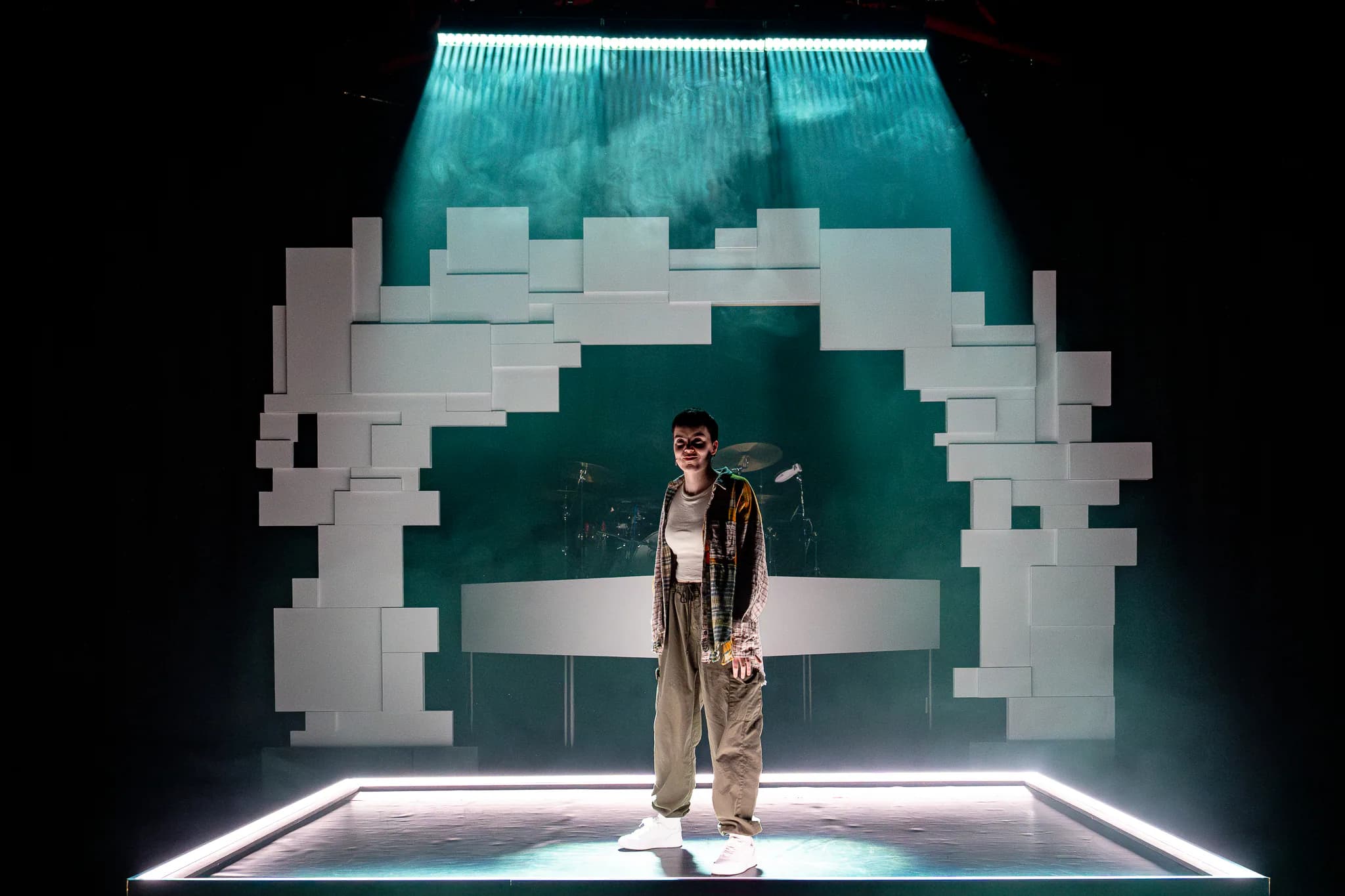 Peak Stuff at UK Tour — production photograph 28 of 43