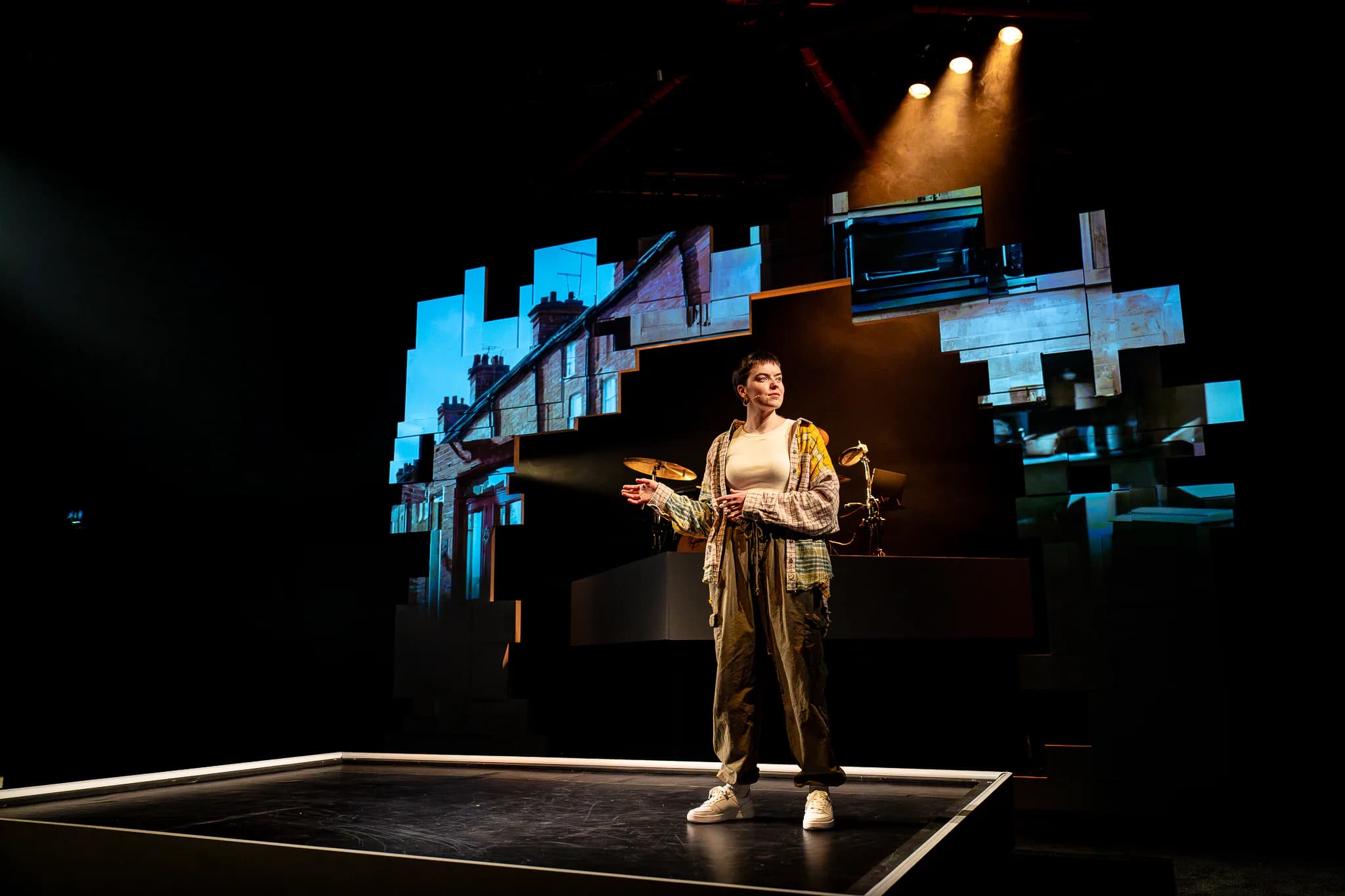 Peak Stuff at UK Tour — production photograph 30 of 43