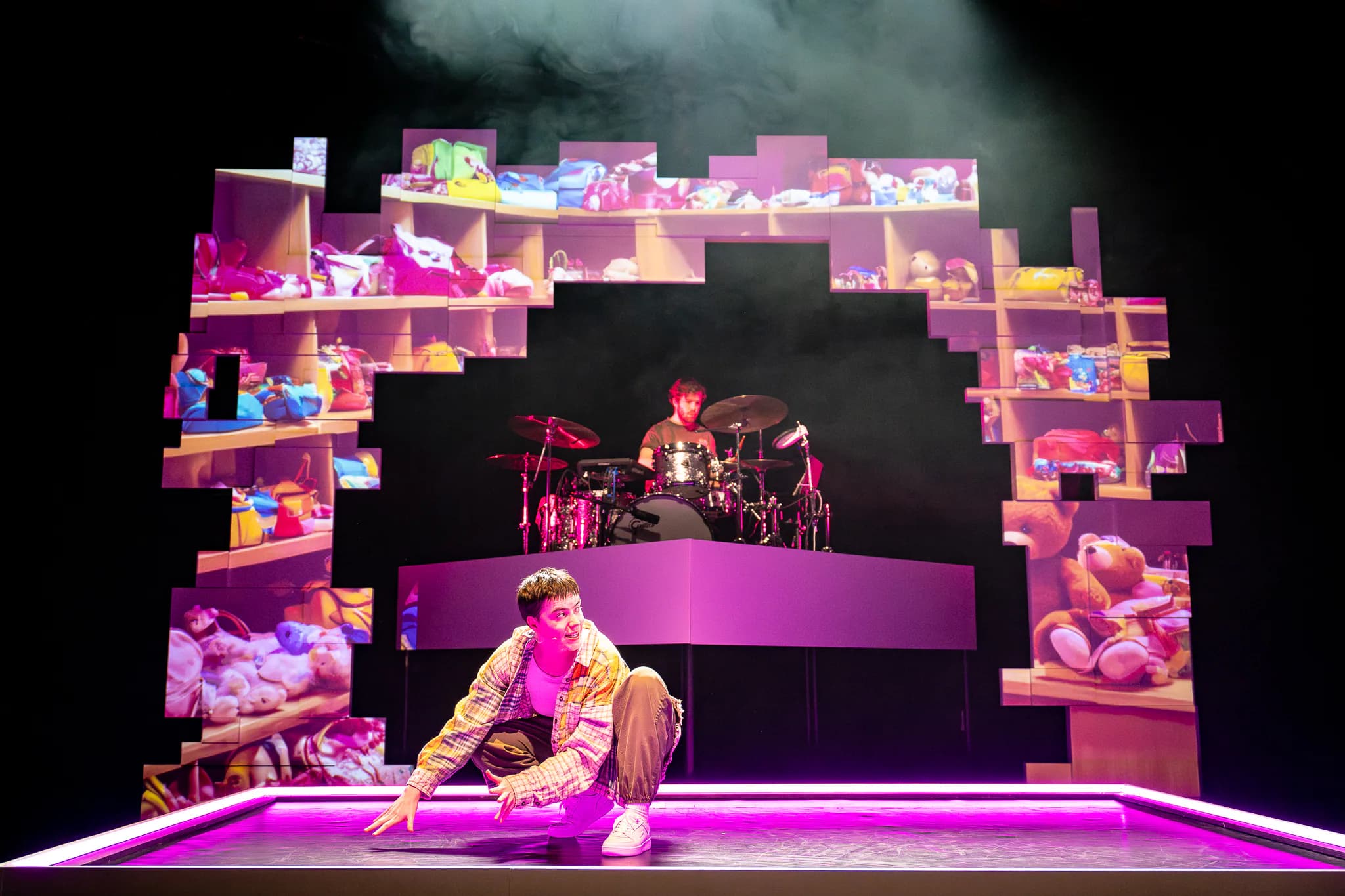 Peak Stuff at UK Tour — production photograph 41 of 43