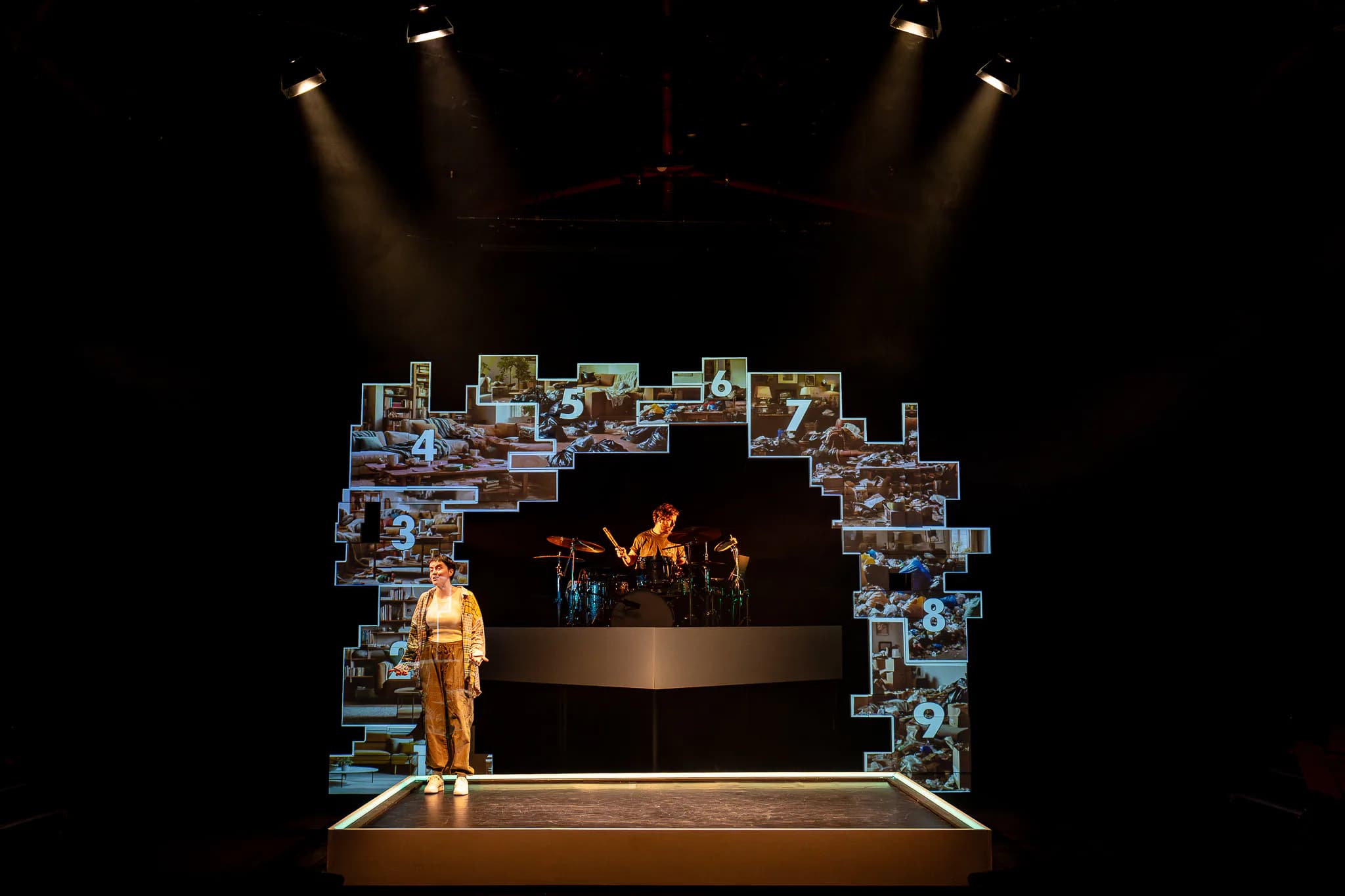 Peak Stuff at UK Tour — production photograph 42 of 43