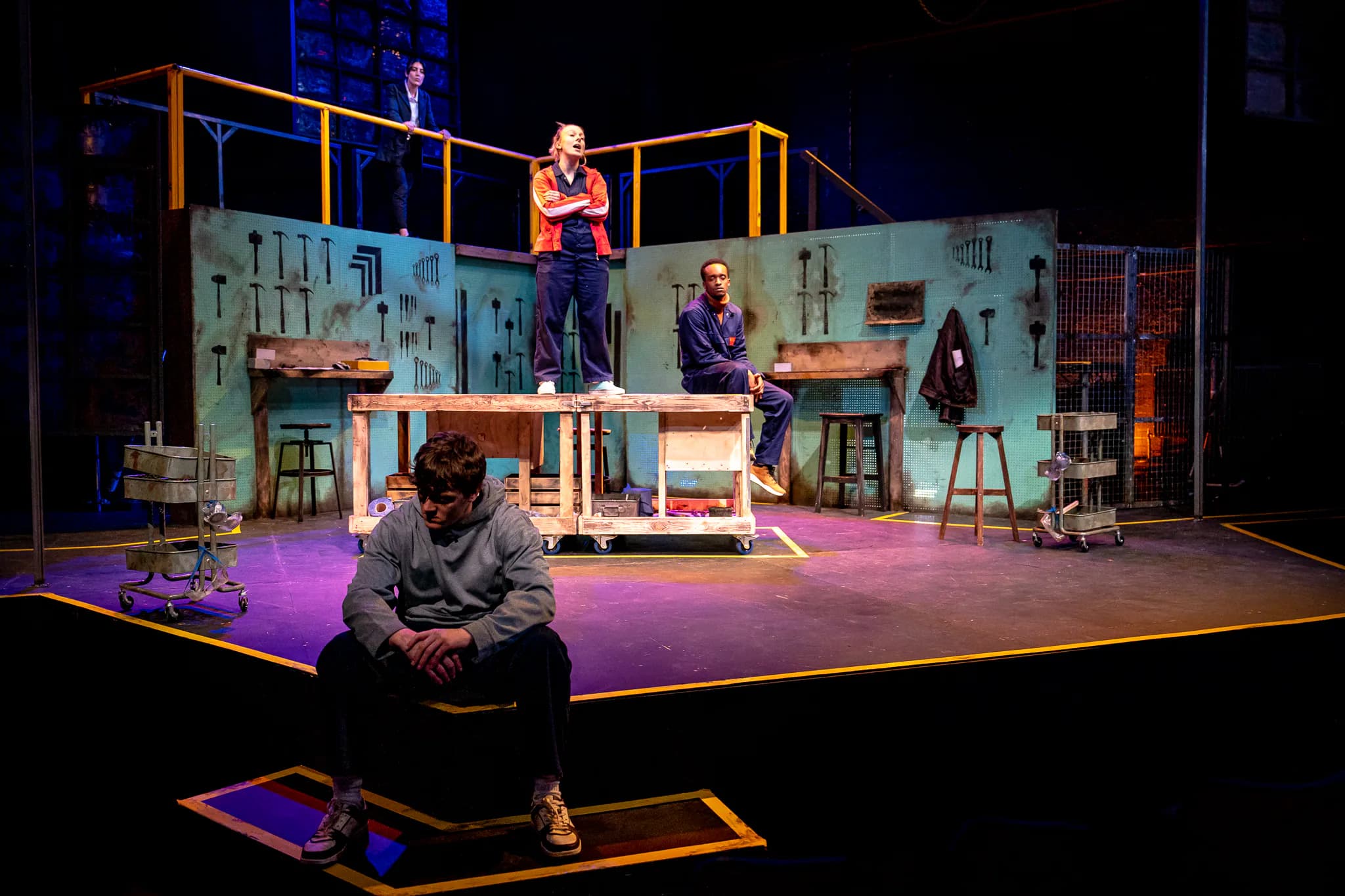 Scissors at Greenwich Theatre — production photograph 17 of 41