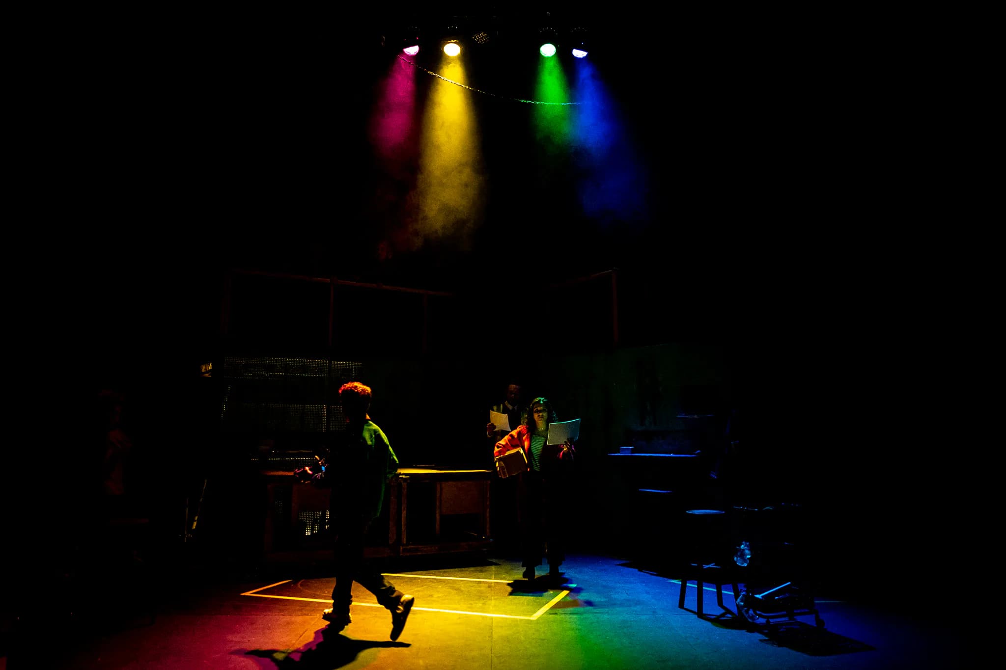 Scissors at Greenwich Theatre — production photograph 19 of 41