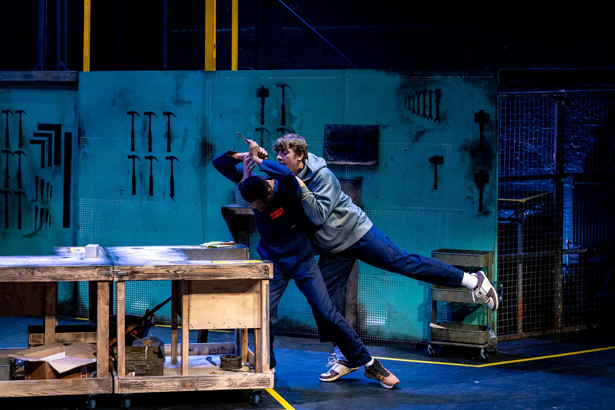 Scissors at Greenwich Theatre — production photograph 25 of 41