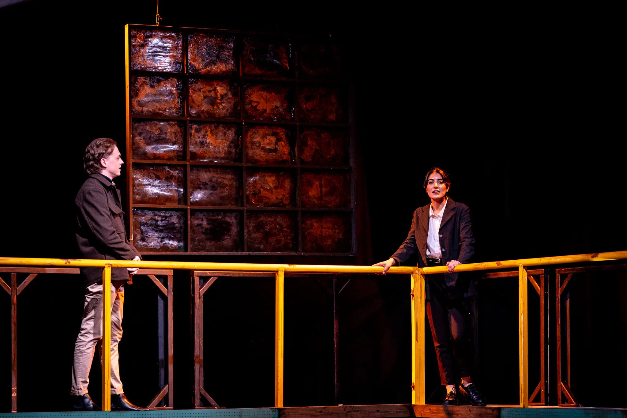 Scissors at Greenwich Theatre — production photograph 35 of 41