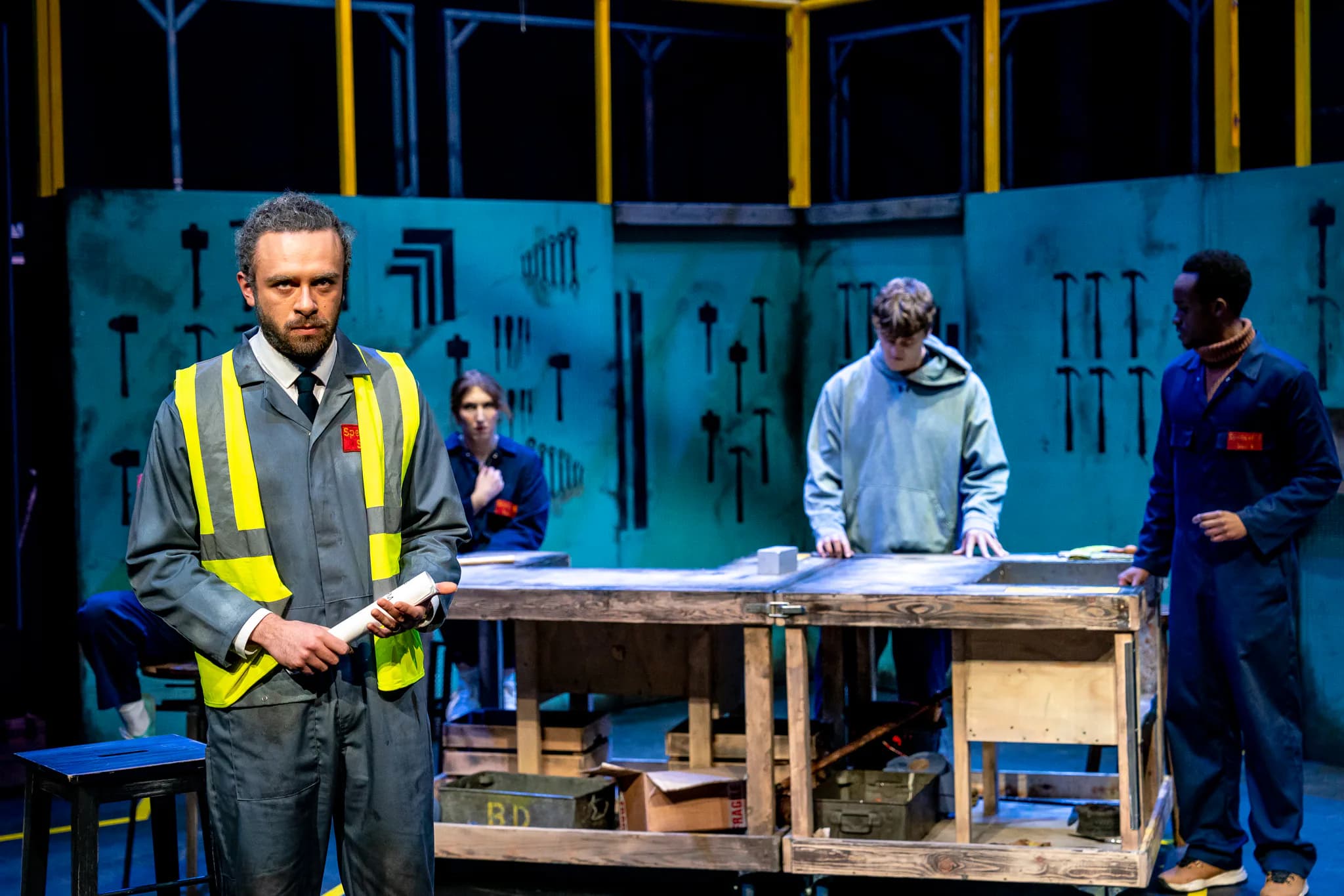 Scissors at Greenwich Theatre — production photograph 37 of 41