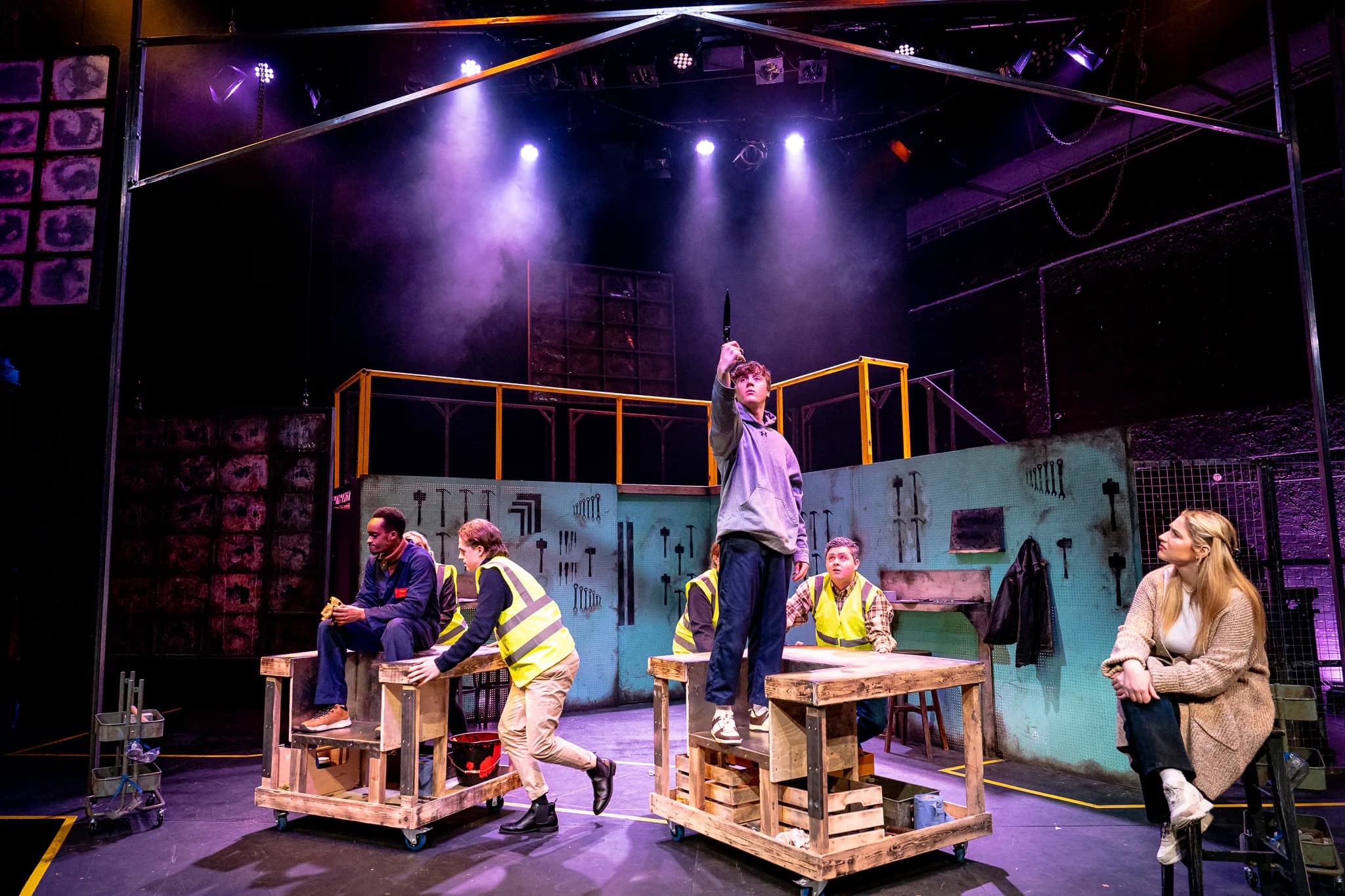 Scissors at Greenwich Theatre — production photograph 38 of 41
