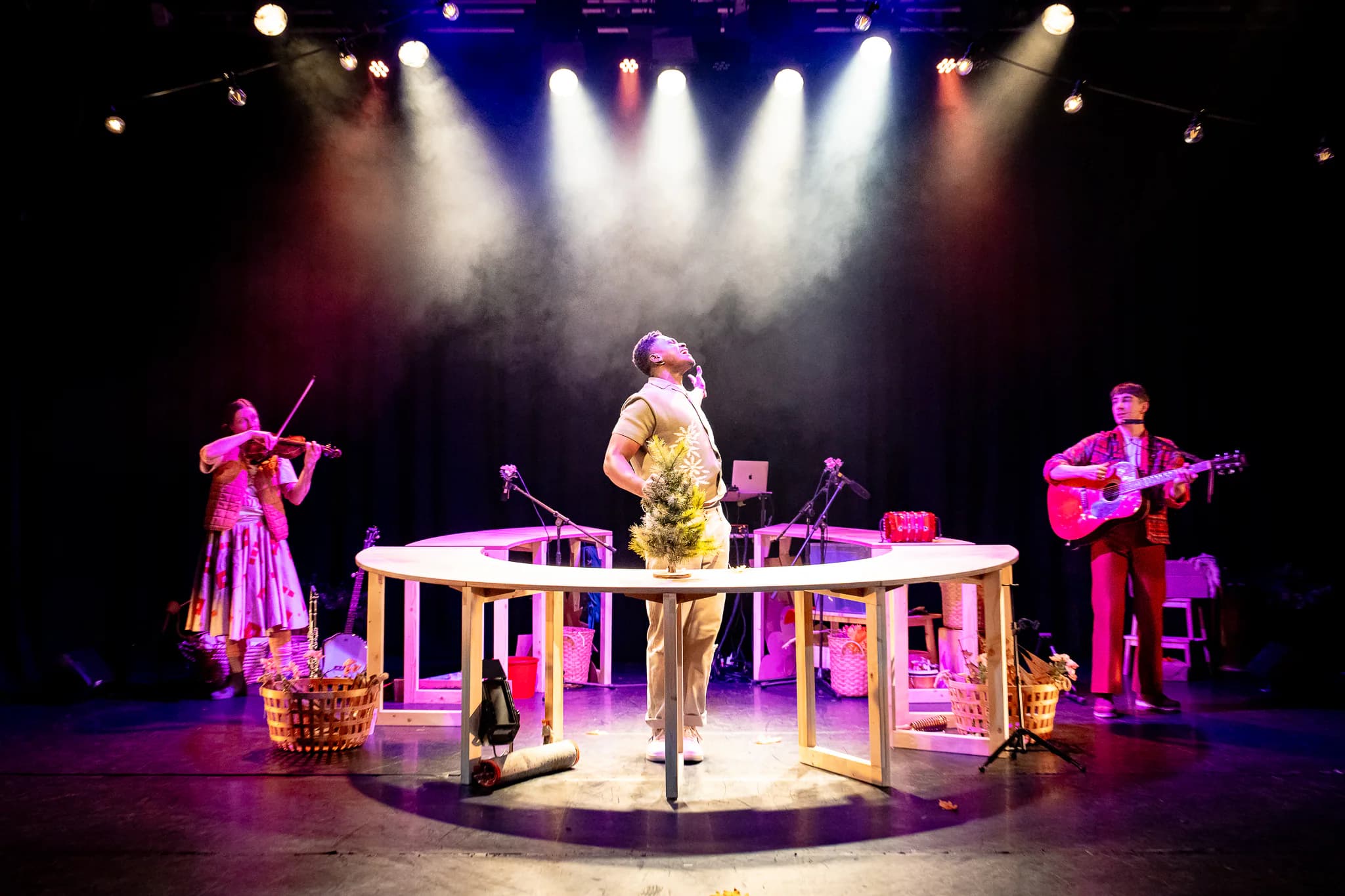The Fir Tree at Studio Theatre, artsdepot — production photograph 10 of 38