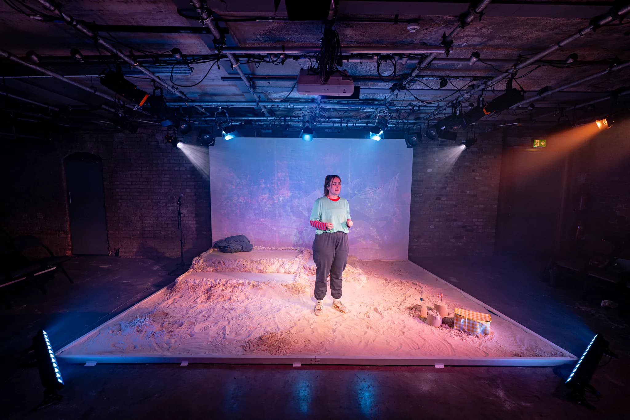 The Last One at Arcola Theatre, Studio 2 — production photograph 4 of 24