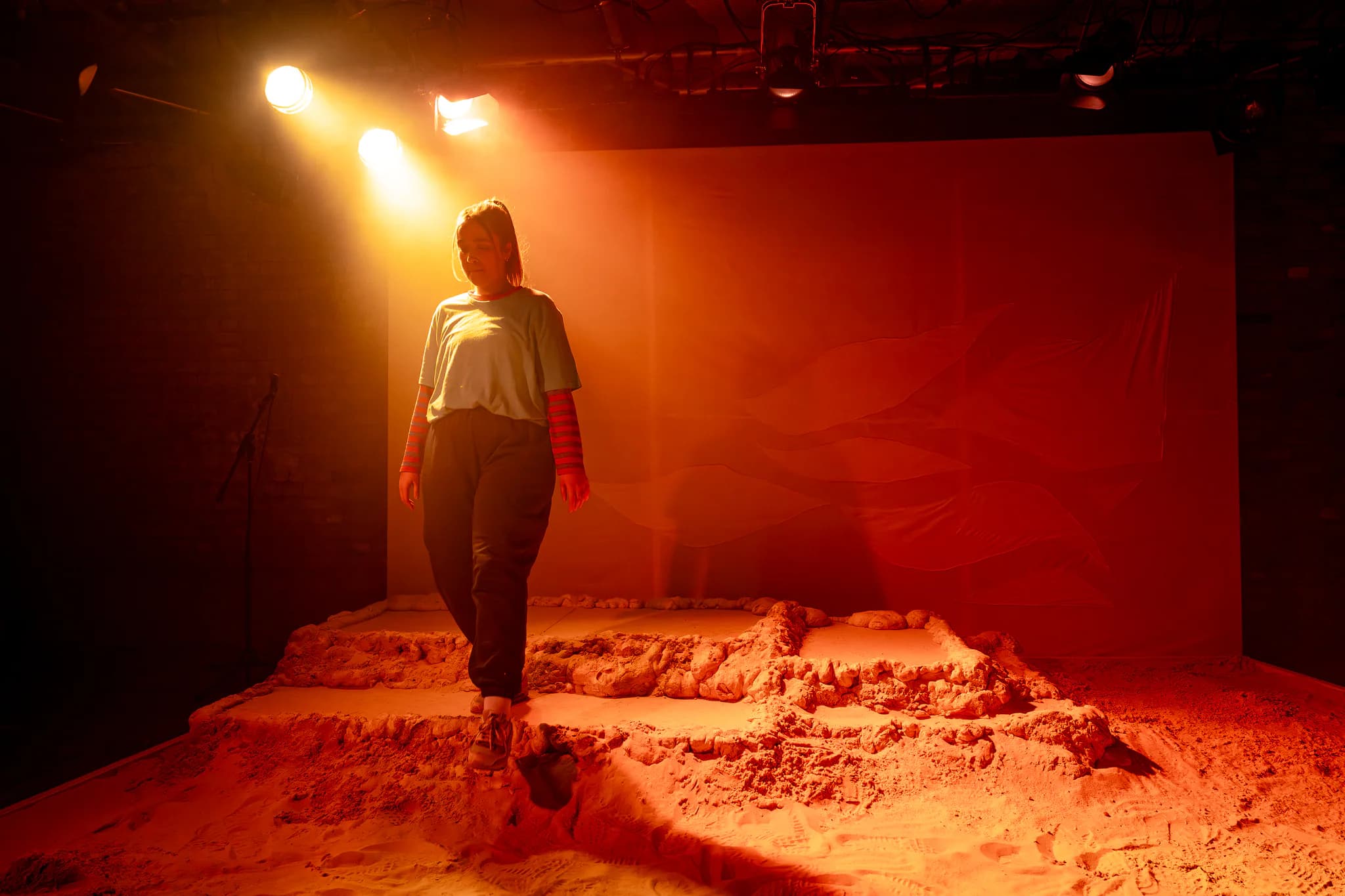 The Last One at Arcola Theatre, Studio 2 — production photograph 18 of 24