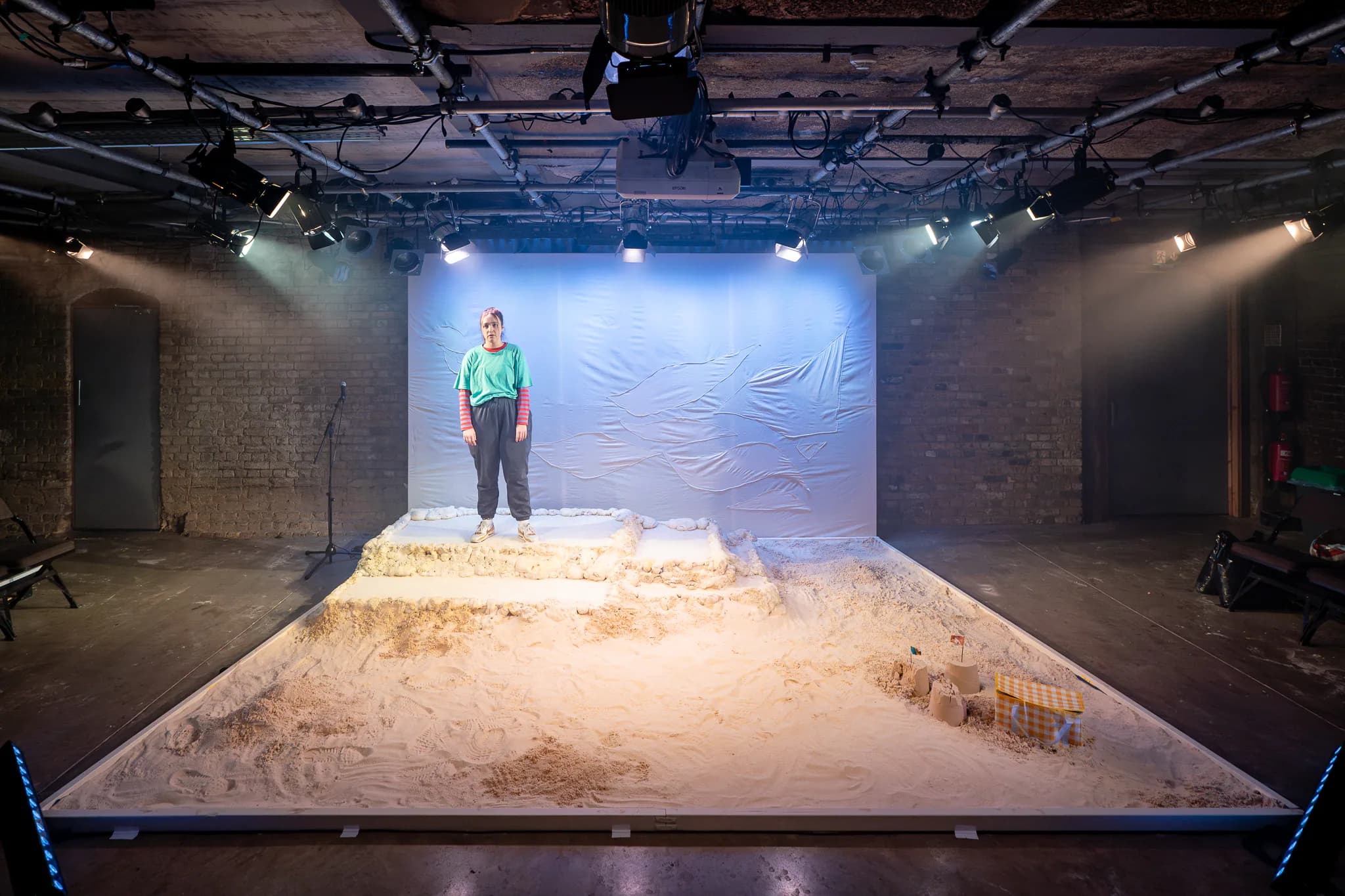 The Last One at Arcola Theatre, Studio 2 — production photograph 22 of 24